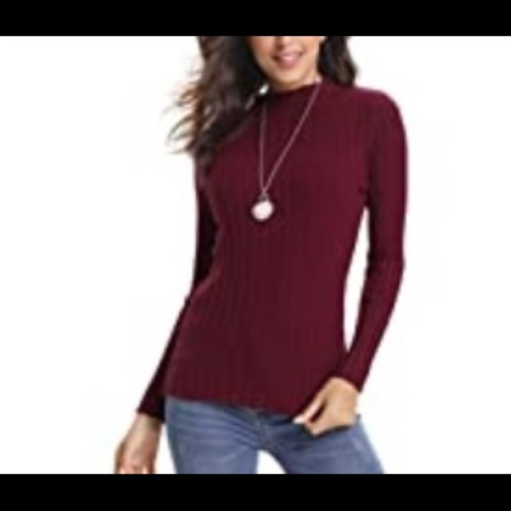 Abollria sweater.